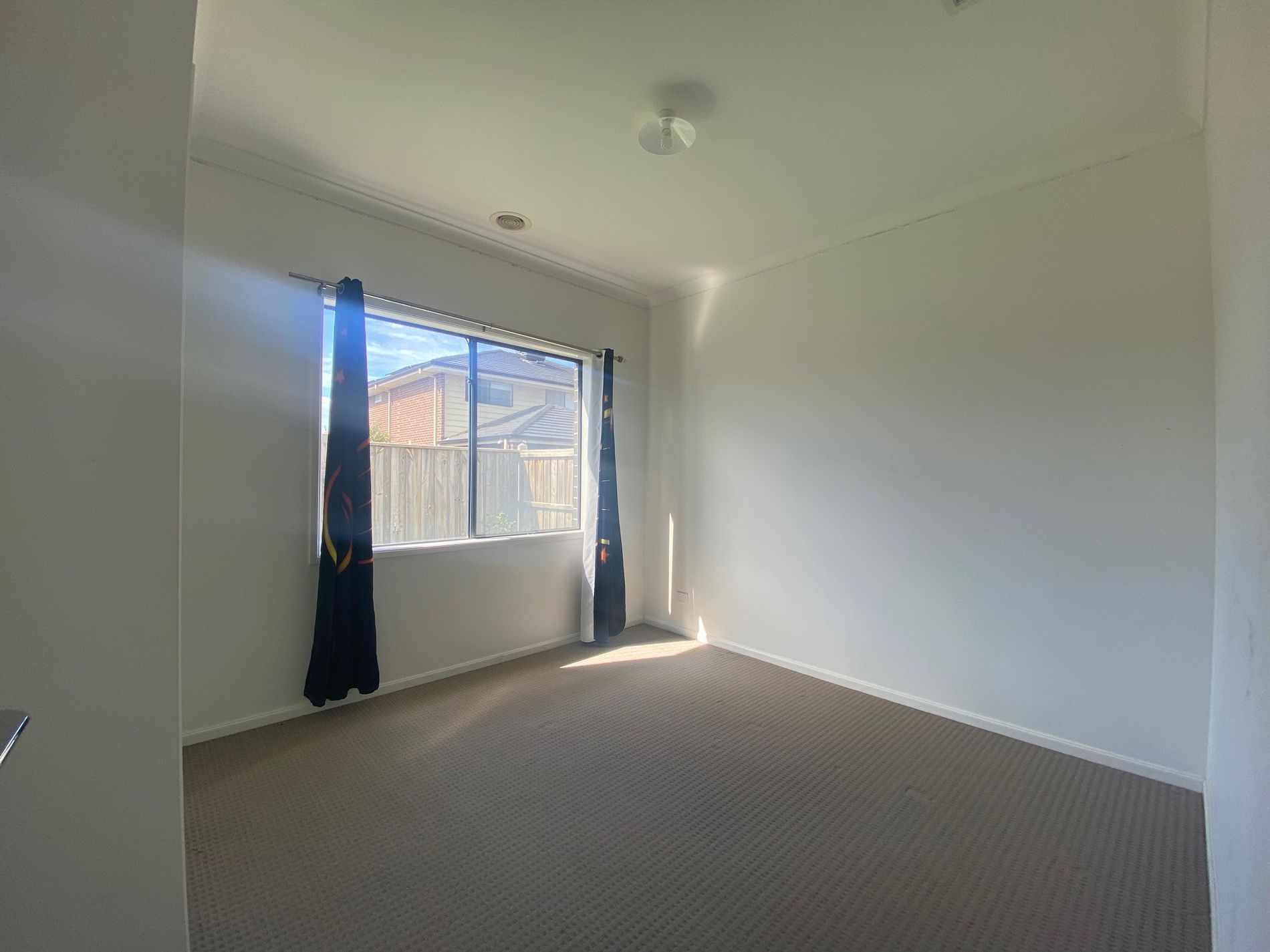 6 Trevor Crescent, Truganina