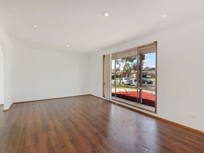 71 Gipps Crescent, Cranbourne North