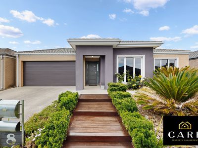 8 Merriwee Chase, Sandhurst
