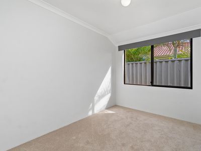 8 Roseate Court, Ballajura