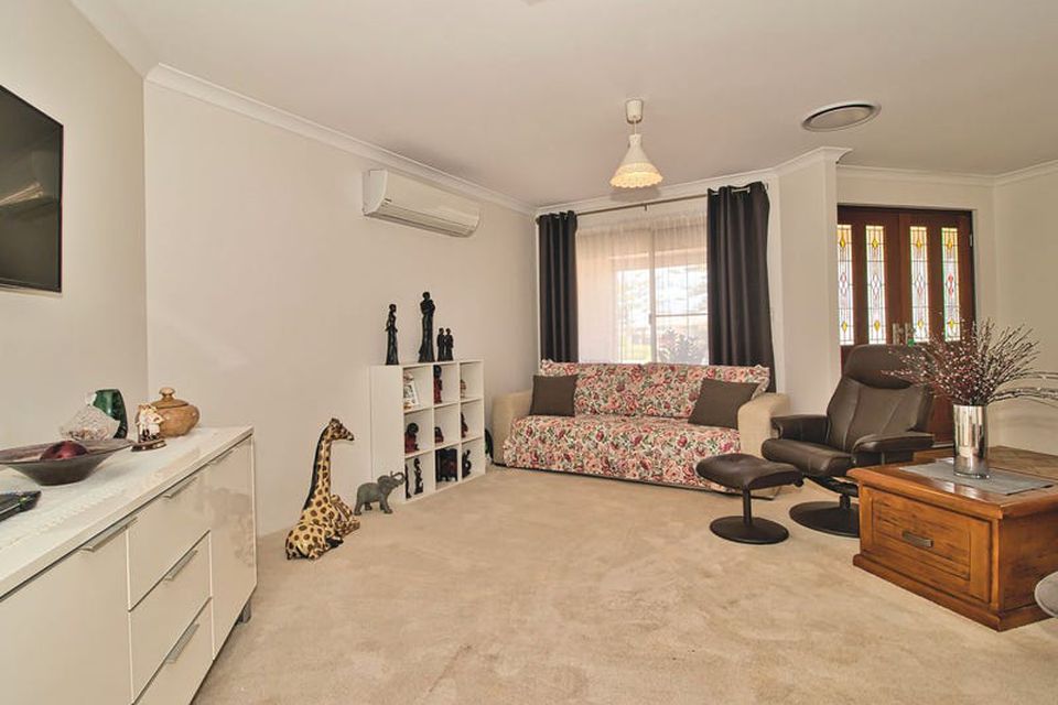 74 Chelmsford Avenue , Port Kennedy