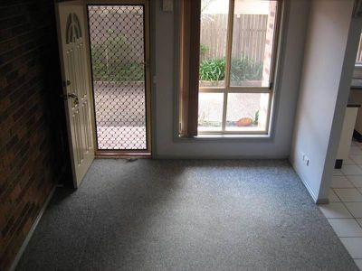 2 / 112 Pur Pur Ave, Lake Illawarra