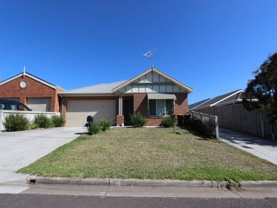 1 / 29 Leila Crescent, Bell Post Hill