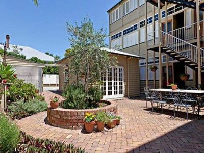 6 / 995 Brunswick Street, New Farm