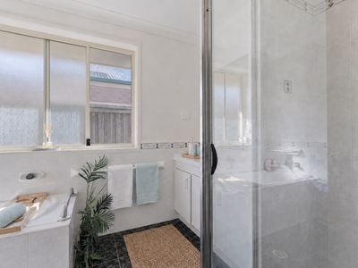 28 Settlers Way, Tea Gardens