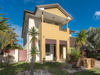 25 Costa Del Sol Avenue, Coombabah