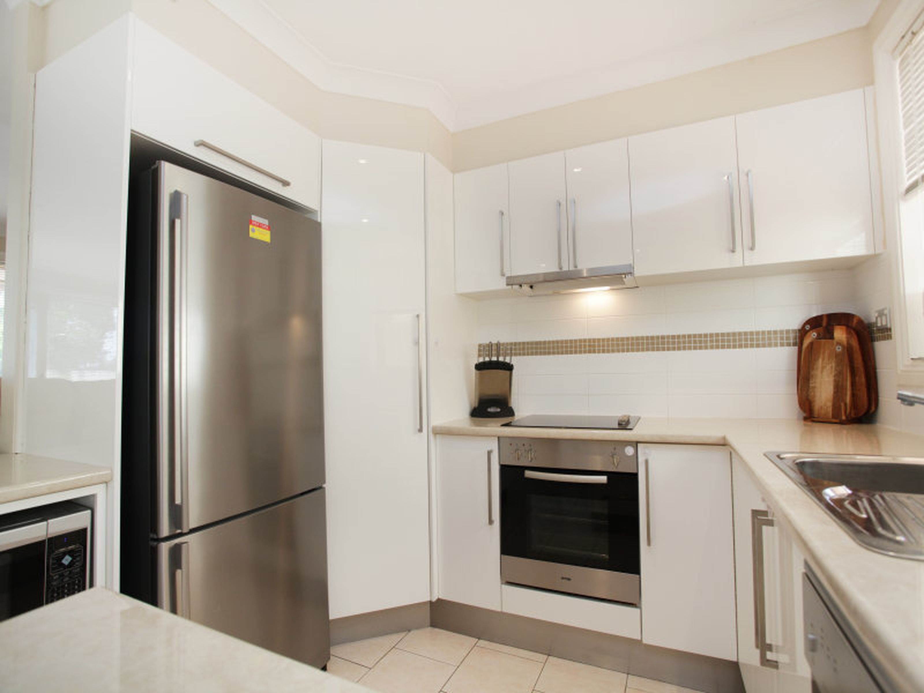 1 Barronfield Drive, GLENMORE PARK