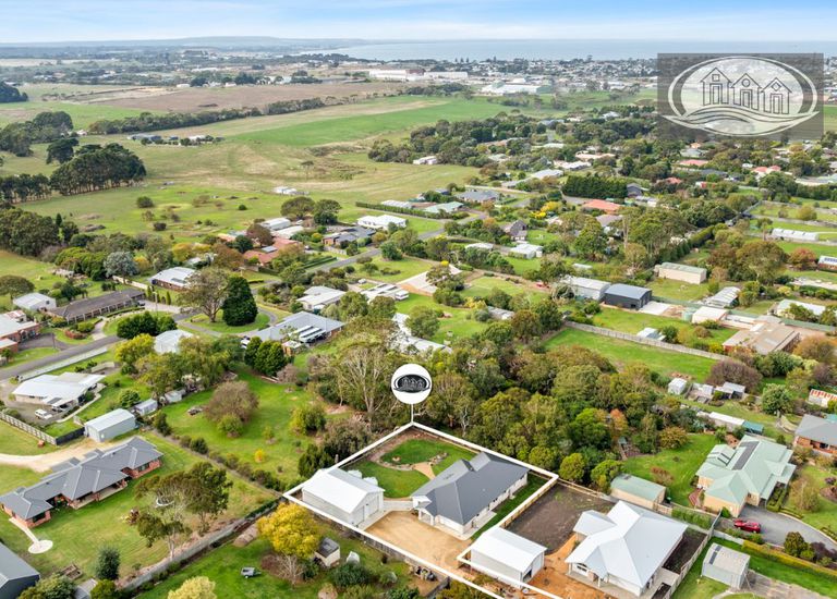 28B Burvilles Road, Portland