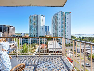 21 / 72 Marine Parade, Southport