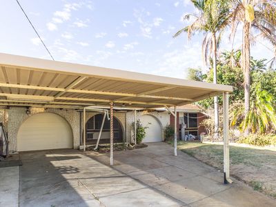 7 Mitchell Crescent, Middle Swan