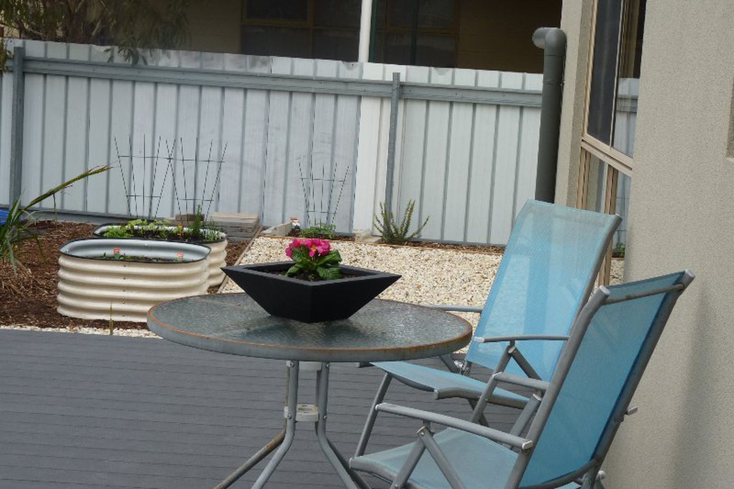 1 / 13 Deakin Court, Horsham