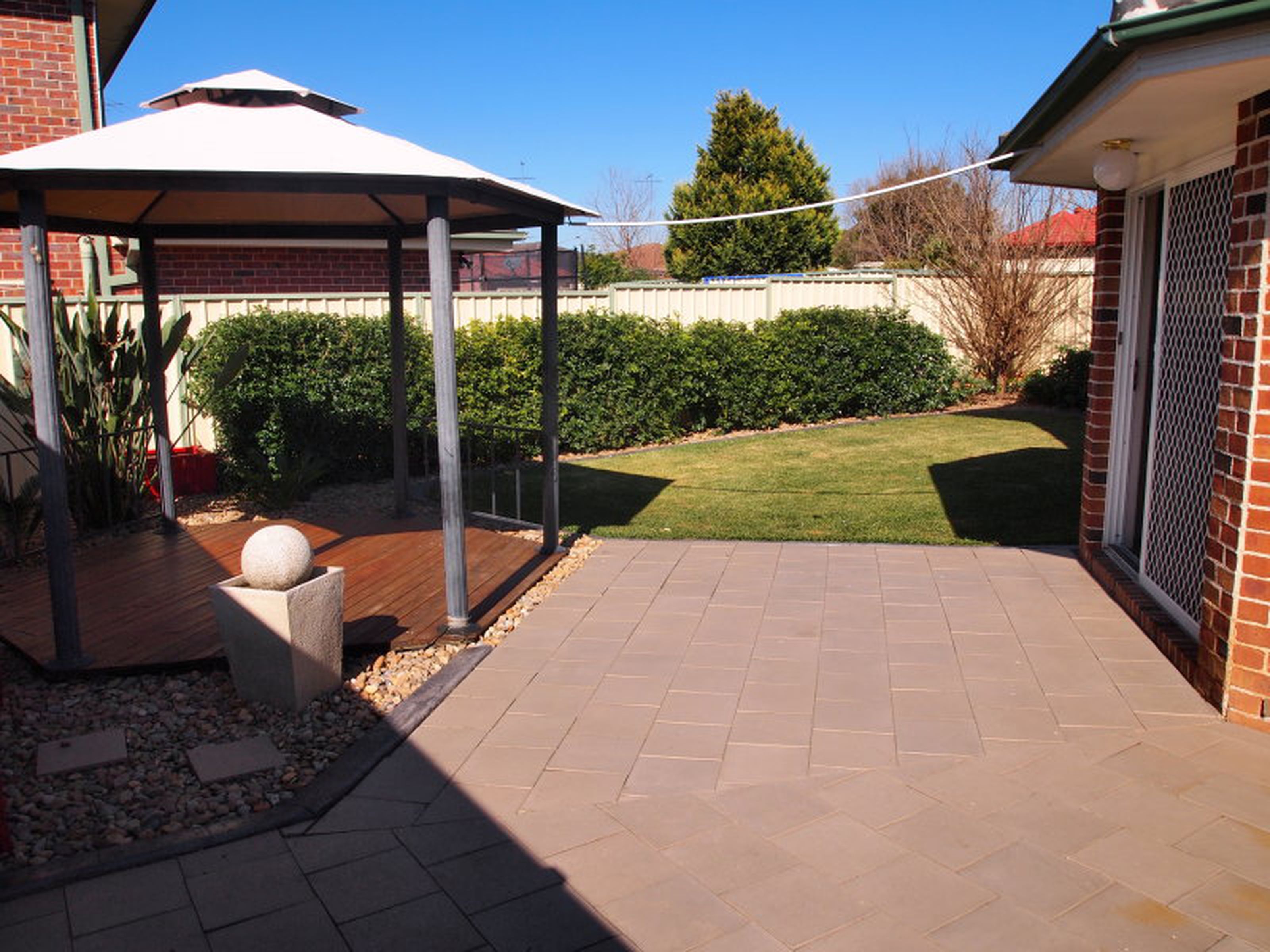 1 Bunda Place, GLENMORE PARK