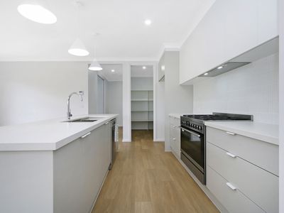 17 AXFORD BOULEVARD, Wodonga