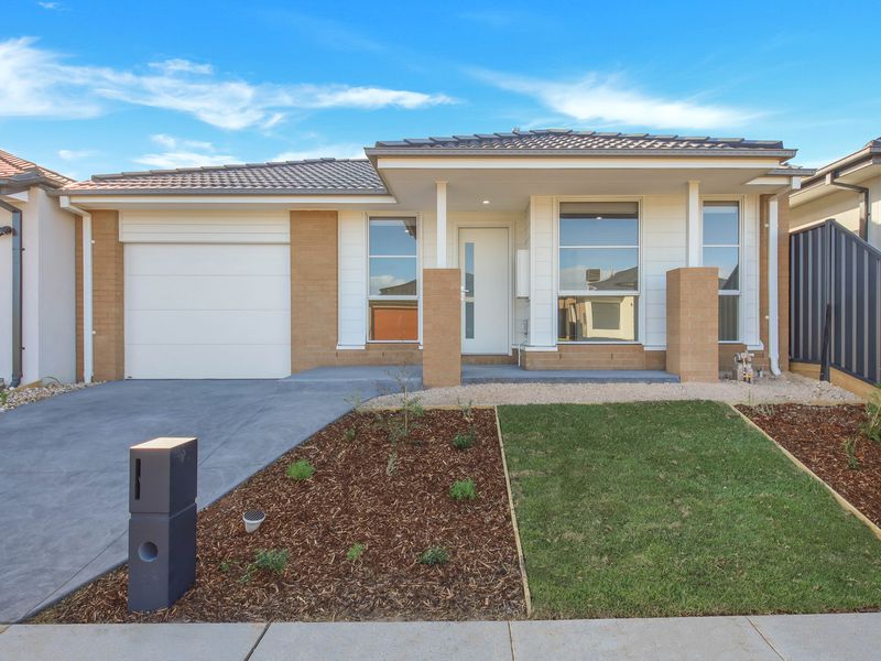 28 Babina Avenue, Melton South