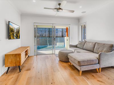 10 Kerang Street, Coomera