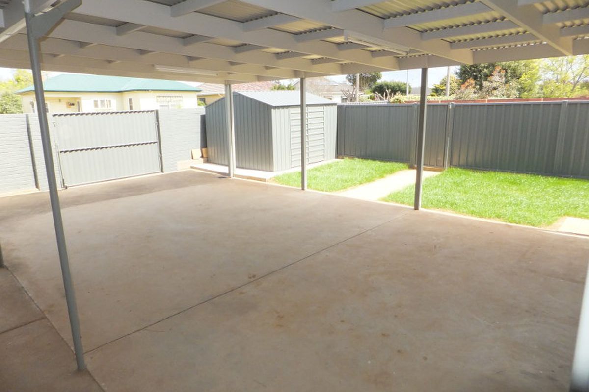 8 Saunders Street, Kyabram