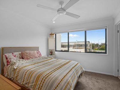 1037 / 154 Musgrave Avenue, Southport