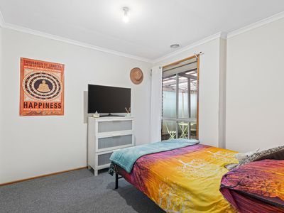 2 / 55 Rowes Road, Werribee