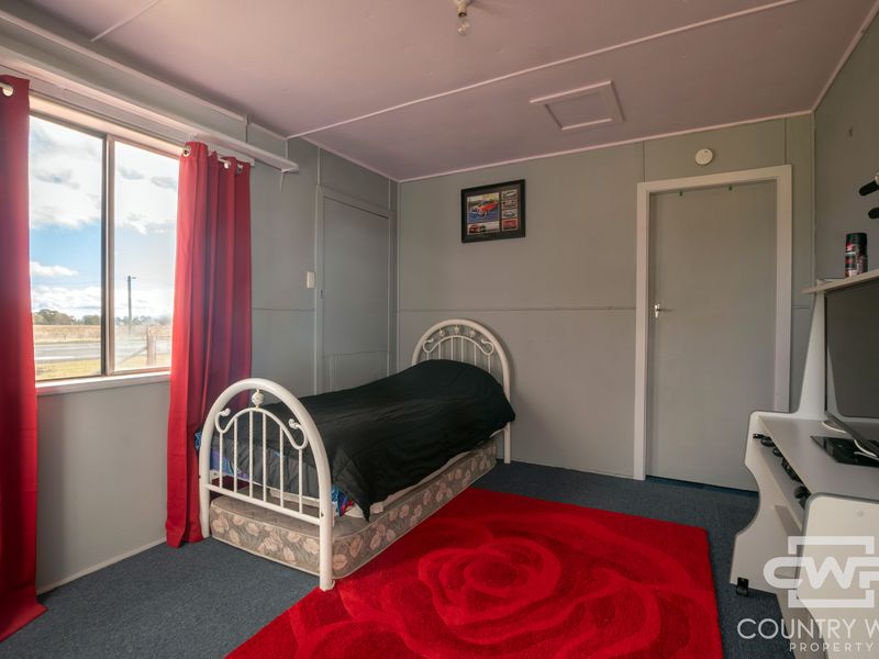 2474 New England Highway, Dundee