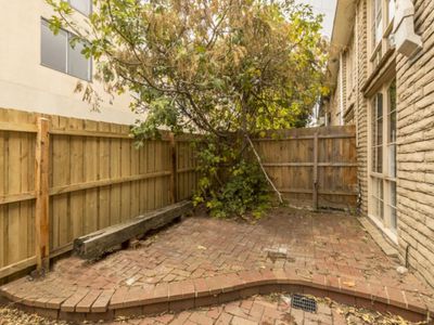 2 / 40 Elphin Grove, Hawthorn