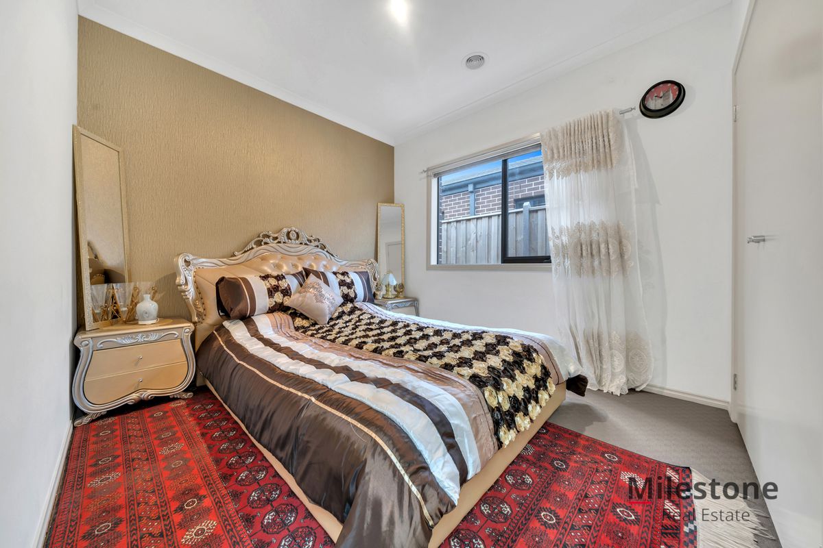 27 Cortajalla Avenue, Clyde North