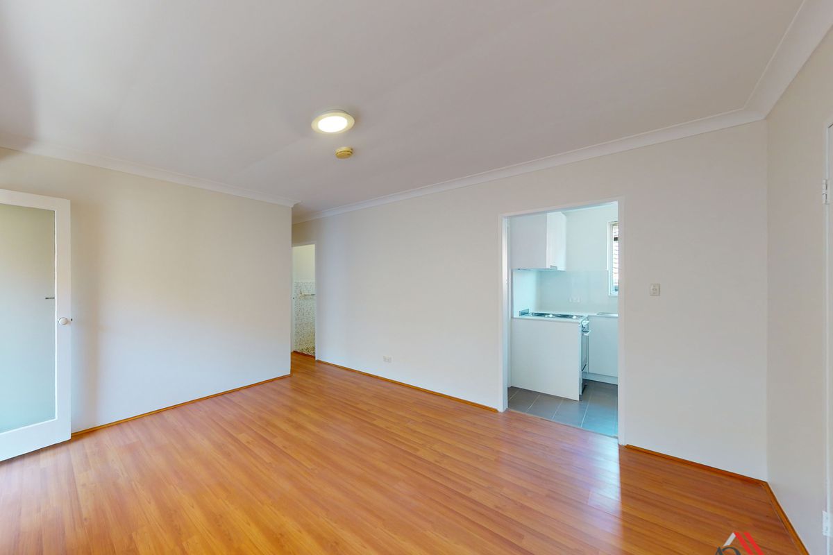 TWO-BEDROOM UNIT IN AN EXCELLENT LOCATION
