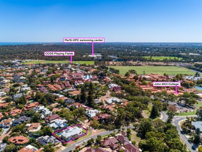 1 Grove End Ridge, Mount Claremont