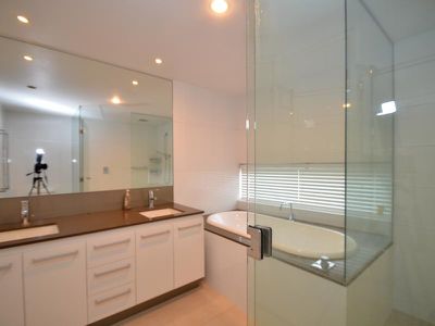6 The Circus, Burswood