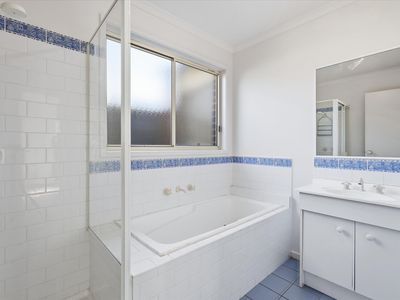 18 PROVENCE GROVE, Hoppers Crossing