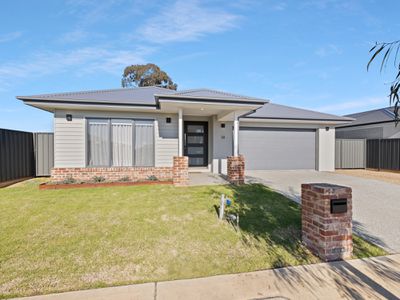 24 Blackwood Crescent, Yarrawonga