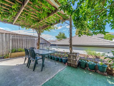 6 Sierra Avenue, Middleton Grange