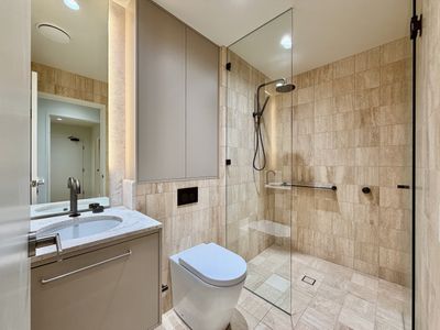 311 / 137 Anzac Parade, Kensington