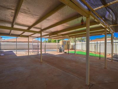 4 Yanderra Crescent, South Hedland