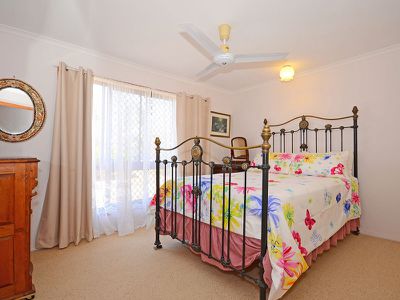 6 BERNA COURT, Point Vernon