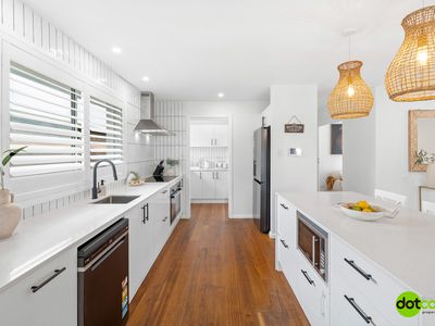 77 Buff Point Avenue, Buff Point