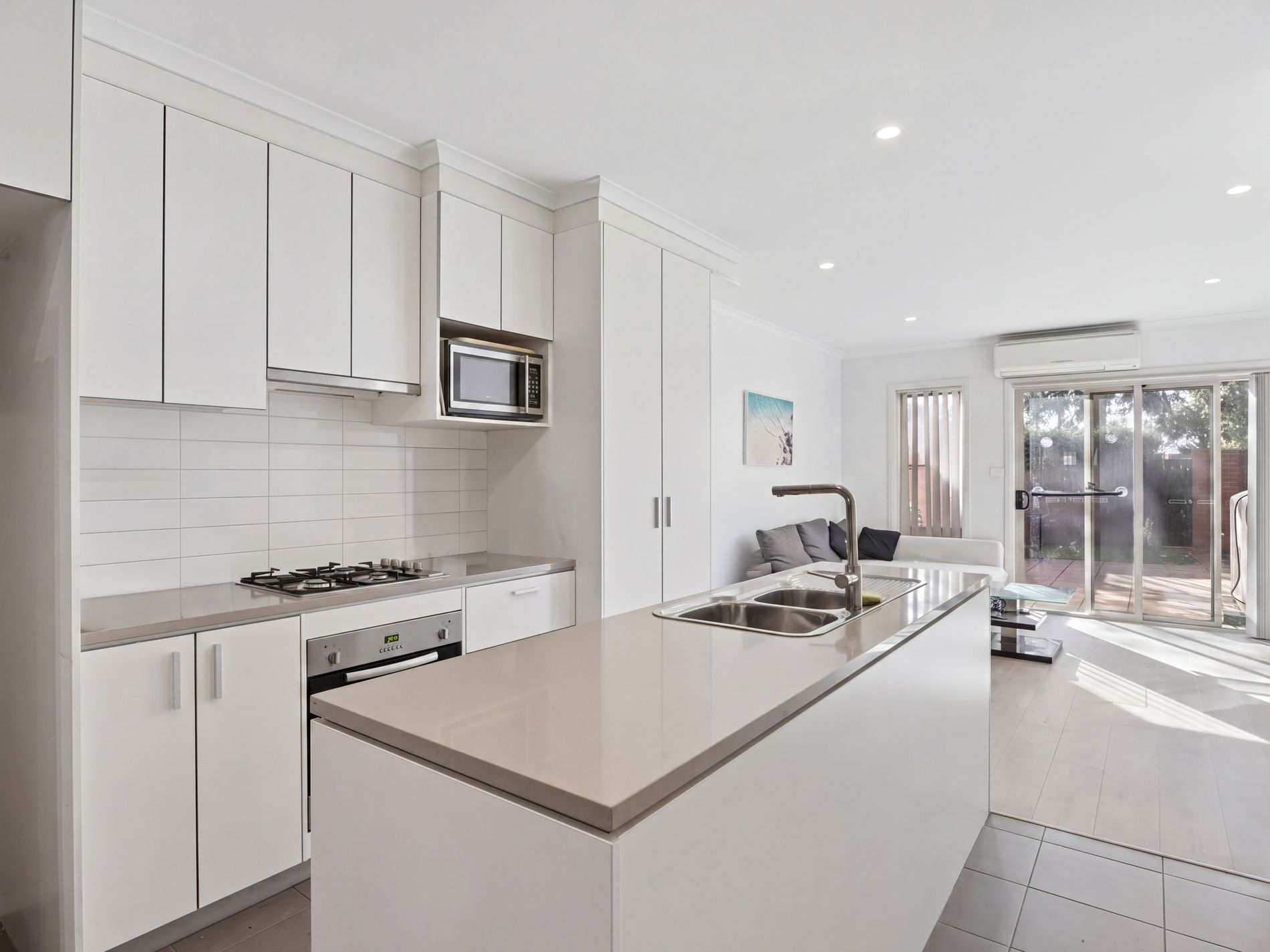 4 / 2 Mcintosh Street, Queanbeyan