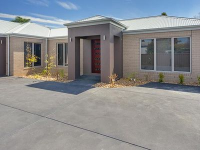 2 / 365 MACAULEY STREET , South Albury