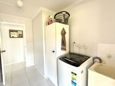 2 Merrilyn Court, Urangan