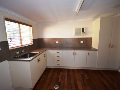 25 Bluebird Court, Longreach