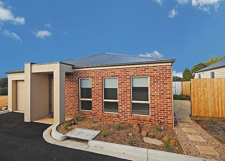 6 Minerva Lane, Portland