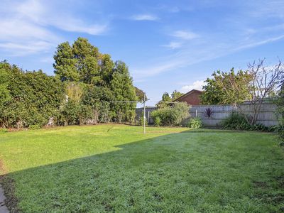 2 Rebecca Drive, Sale