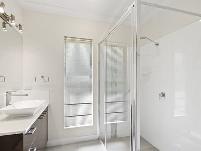 24 Endeavour Circuit, Cannonvale