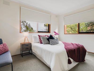 5 Melville Drive, Greensborough