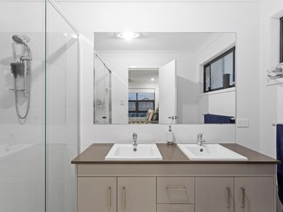 22 Kershaw Crescent, Mango Hill