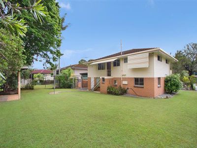 75 Woodlands Drive, Rochedale South