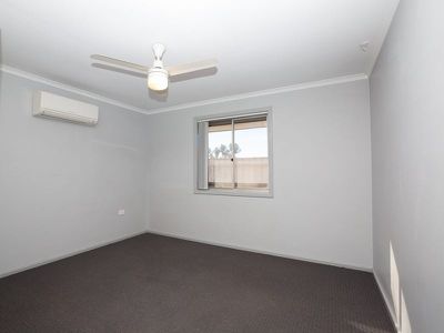 2 / 10 Dulverton Terrace, South Hedland