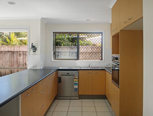 Spacious living in Tewantin image 3