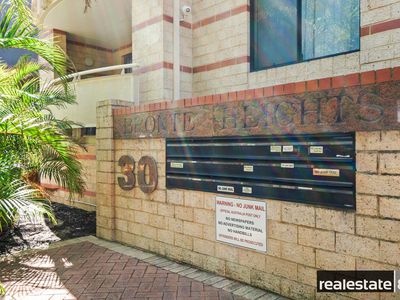 4 / 30 Bronte Street, East Perth