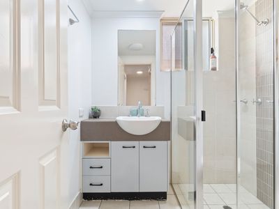 28 / 164-172 Spence Street, Bungalow