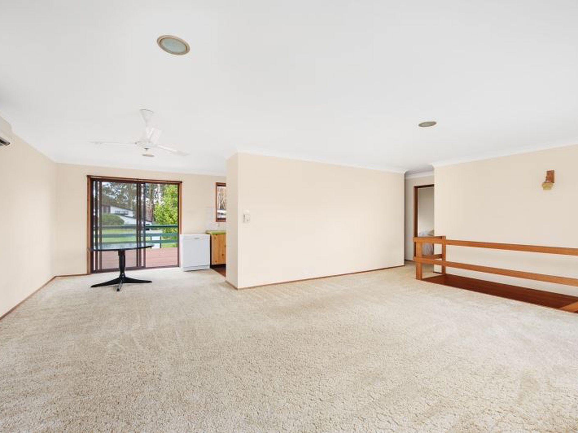 11 Kings Point Drive, Kings Point